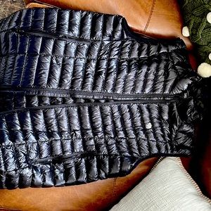 Mountain Hardware Ghost Whisper Vest L